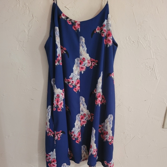 Dress - Picture 2 of 2